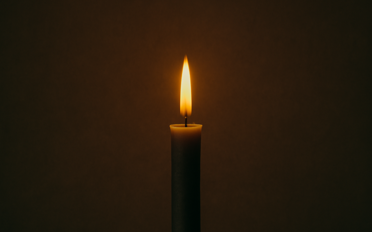 candle flame dark