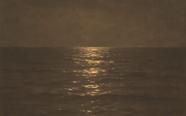 Glare on the sea in summer, reflecting Ren Water born in summer and its seasonal strength